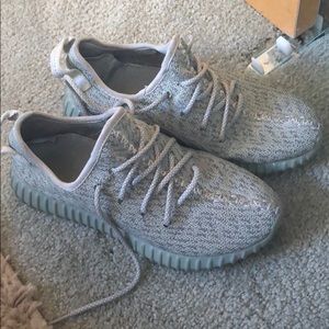 Yeezy women size 7.5
